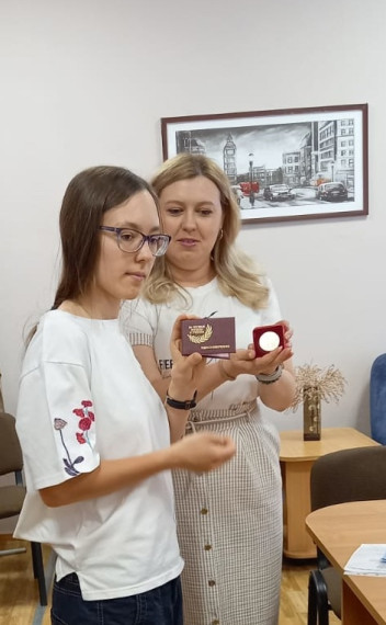 Поздравляем золотую медалистку!.